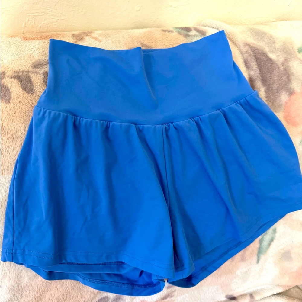 Flowy Workout shorts with built in shorts with pocket size small